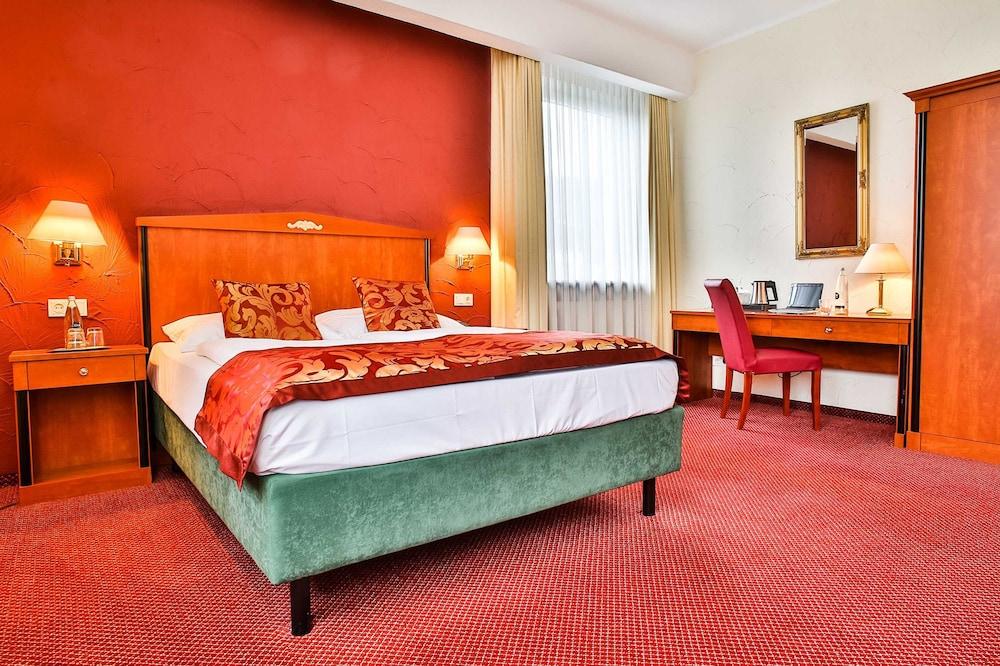 Parkhotel Krone Бенсхайм Экстерьер фото