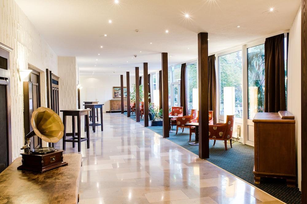 Parkhotel Krone Бенсхайм Экстерьер фото
